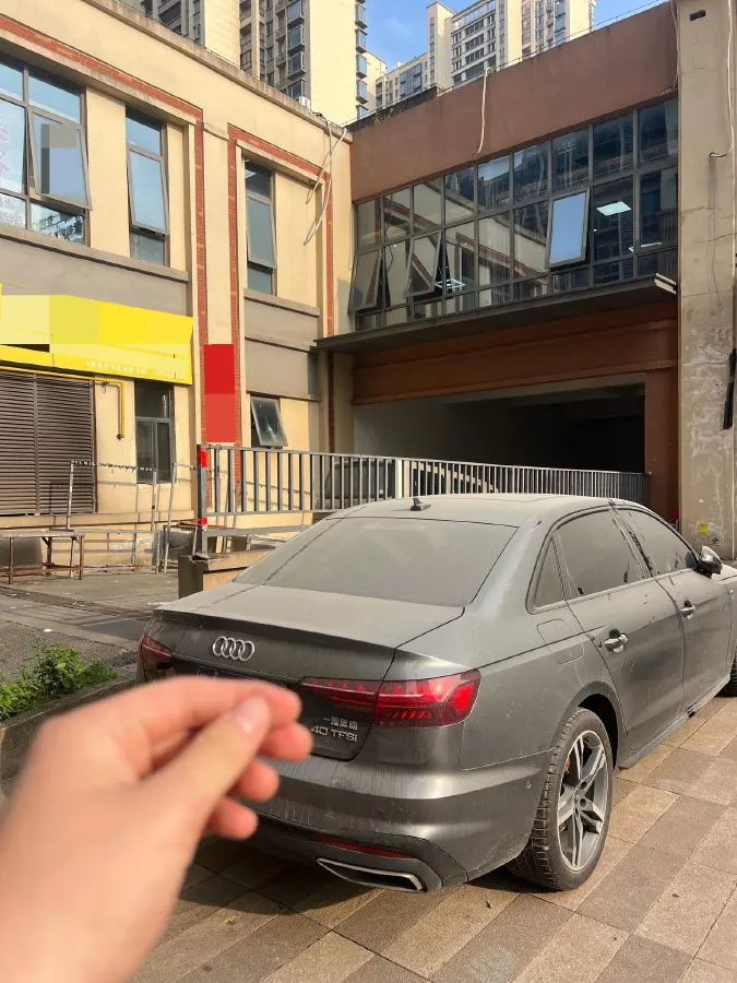 2022 Audi A4L 2.0T 190HP L4 7DCT,autocango,china used car exporter,china ev exporter,chinese used car exporter,chinese used ev exporter