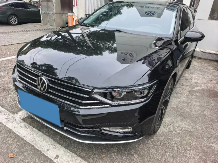 2020 Volkswagen Magotan 2.0T 186HP L4 7DCT,autocango,china used car exporter,china ev exporter,chinese used car exporter,chinese used ev exporter