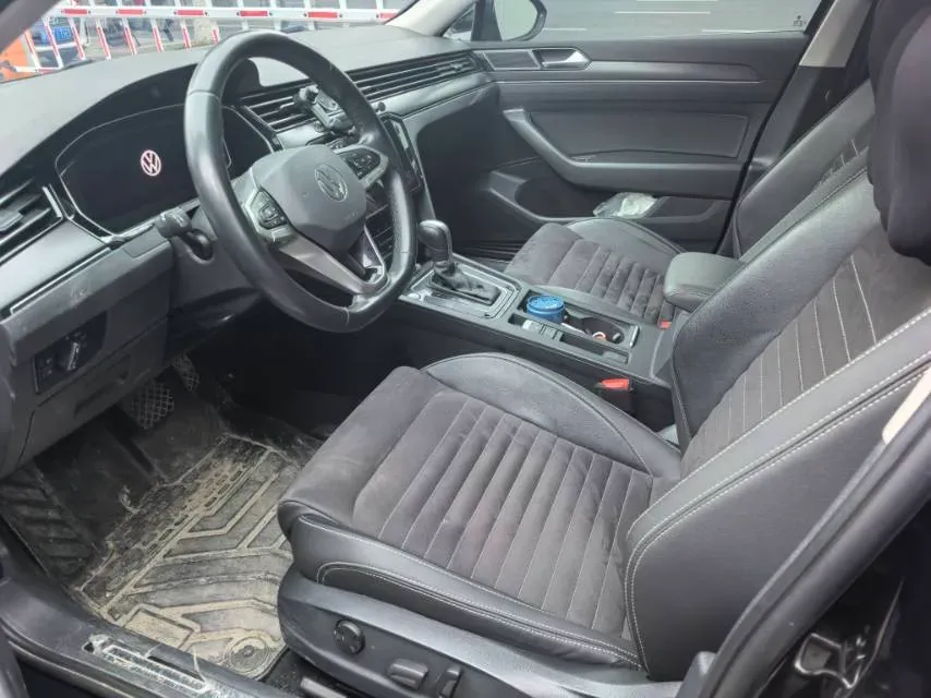 2020 Volkswagen Magotan 2.0T 186HP L4 7DCT,autocango,china used car exporter,china ev exporter,chinese used car exporter,chinese used ev exporter