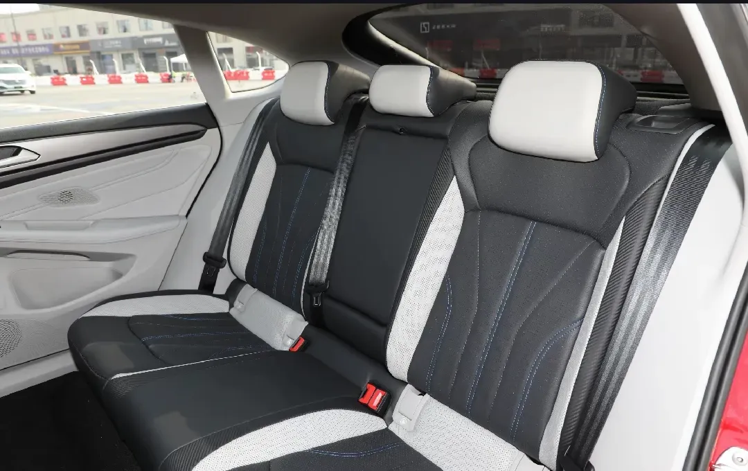 2022 Skoda Superb 2.0T 186HP L4 7DCT,autocango,china used car exporter,china ev exporter,chinese used car exporter,chinese used ev exporter