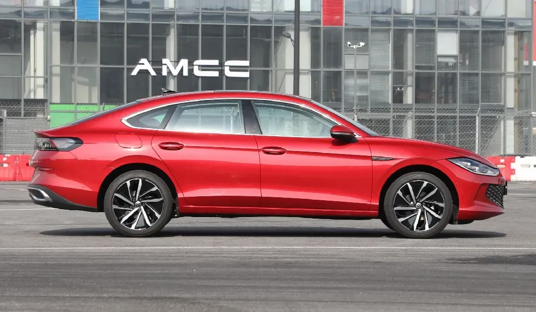 2022 Skoda Superb 2.0T 186HP L4 7DCT,autocango,china used car exporter,china ev exporter,chinese used car exporter,chinese used ev exporter