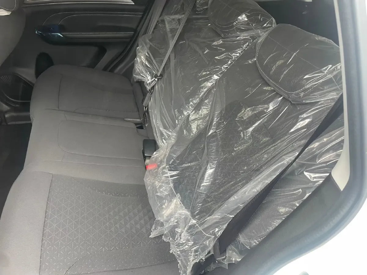 2021 Haval M6 1.5T 150HP L4 7DCT,autocango,china used car exporter,china ev exporter,chinese used car exporter,chinese used ev exporter
