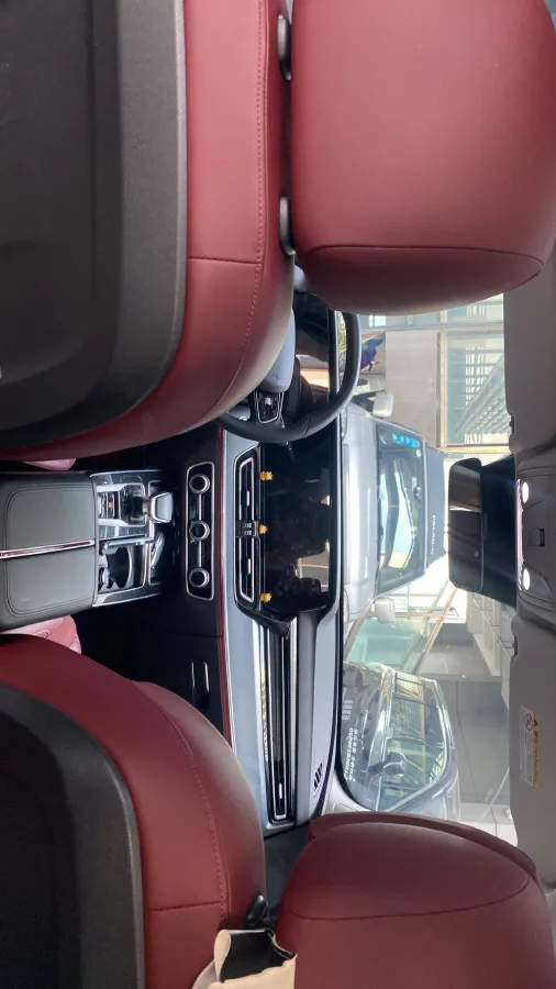2023 HongQi HS5 2.0T 252HP L4 8AT,autocango,china used car exporter,china ev exporter,chinese used car exporter,chinese used ev exporter