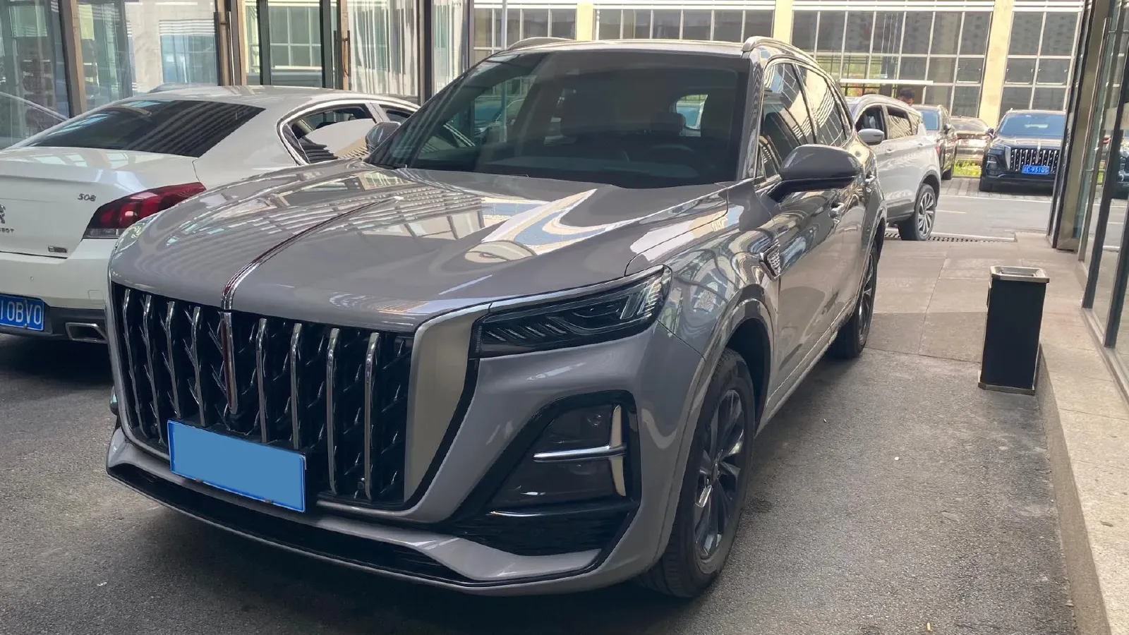 2023 HongQi HS5 2.0T 252HP L4 8AT,autocango,china used car exporter,china ev exporter,chinese used car exporter,chinese used ev exporter