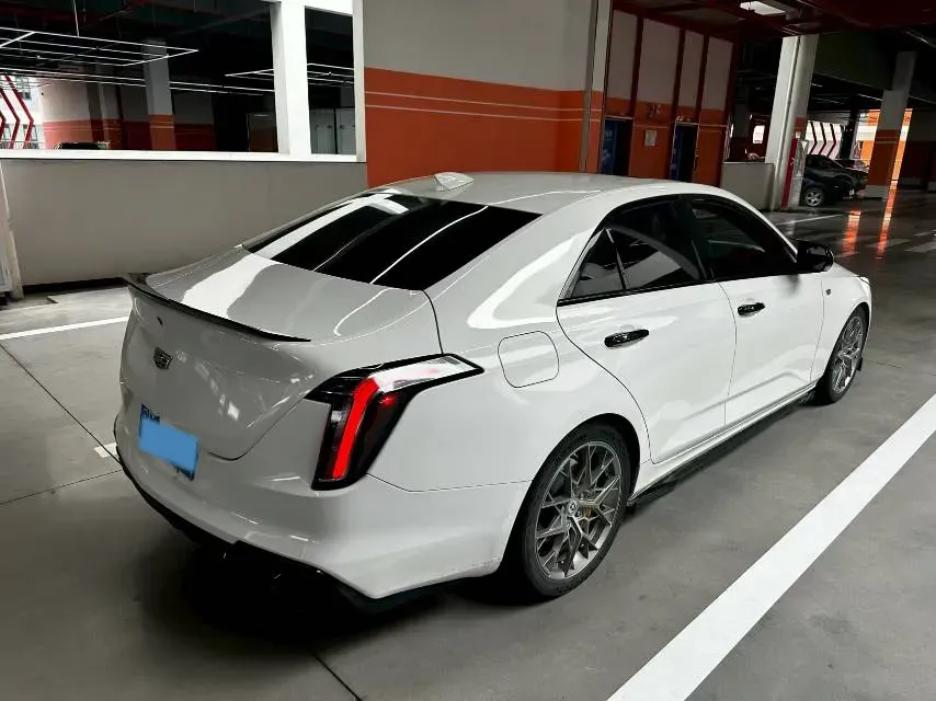 2021 Cadillac CT4 2.0T 237HP L4 8AT,autocango,china used car exporter,china ev exporter,chinese used car exporter,chinese used ev exporter