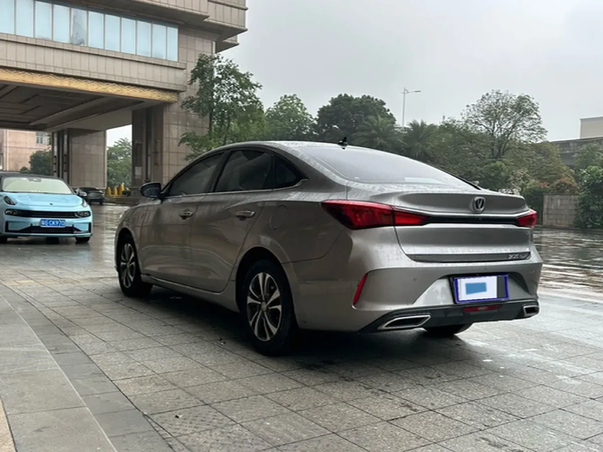 2020 ChangAn Eado 1.6L 128HP L4 5MT,autocango,china used car exporter,china ev exporter,chinese used car exporter,chinese used ev exporter