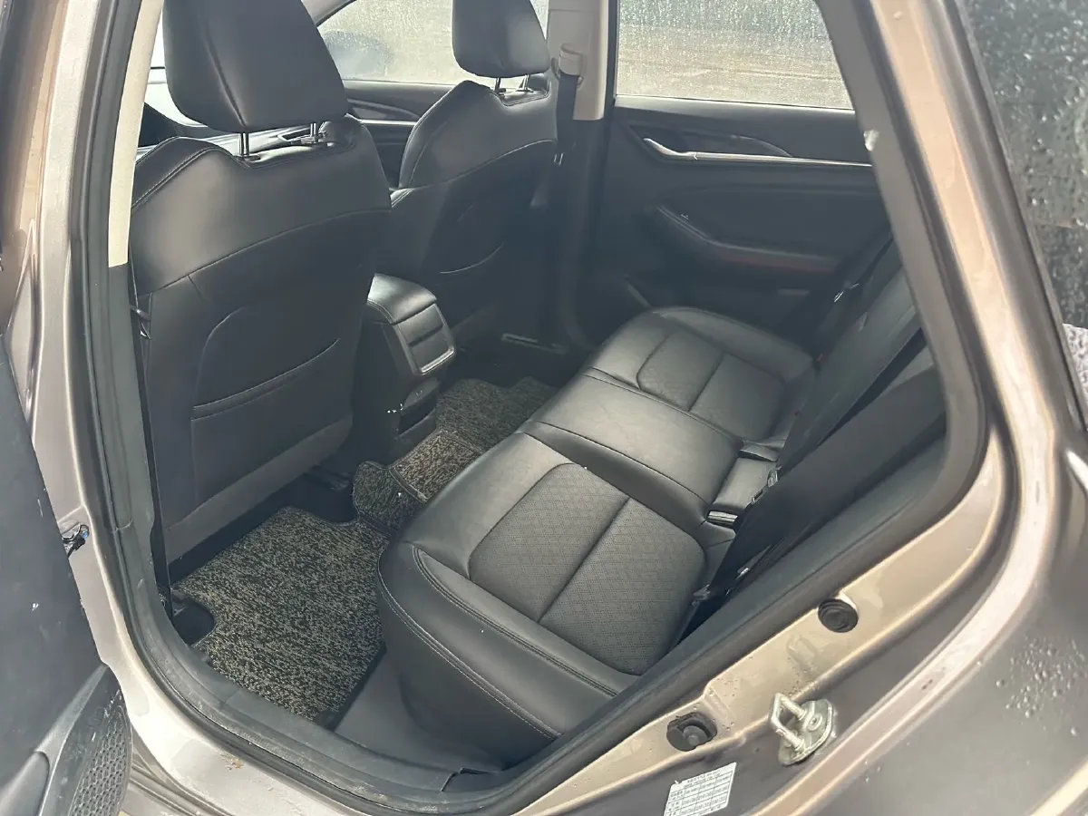 2020 ChangAn Eado 1.6L 128HP L4 5MT,autocango,china used car exporter,china ev exporter,chinese used car exporter,chinese used ev exporter