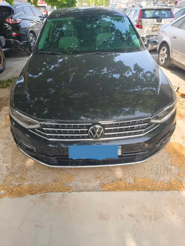 2023 Volkswagen Magotan 2.0T 186HP L4 7DCT,autocango,china used car exporter,china ev exporter,chinese used car exporter,chinese used ev exporter