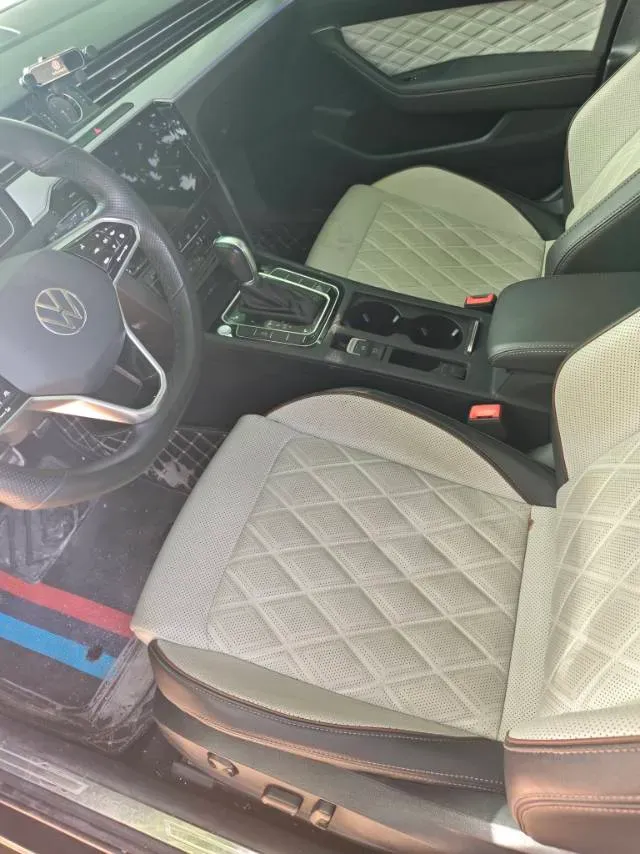 2023 Volkswagen Magotan 2.0T 186HP L4 7DCT,autocango,china used car exporter,china ev exporter,chinese used car exporter,chinese used ev exporter