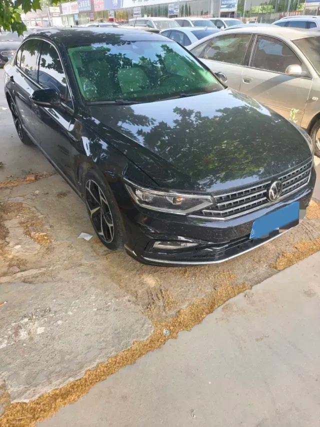 2023 Volkswagen Magotan 2.0T 186HP L4 7DCT,autocango,china used car exporter,china ev exporter,chinese used car exporter,chinese used ev exporter