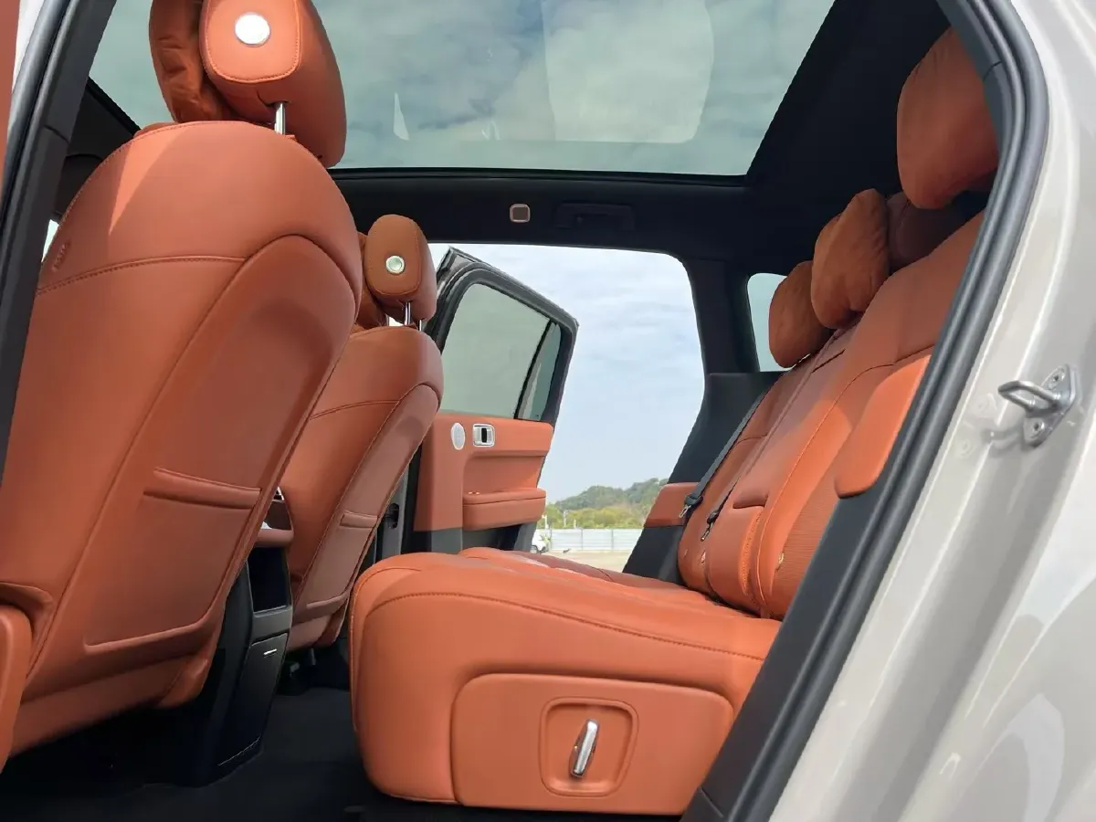 2024 Li L6 Range Extended 154HP L4 REEV 36.8KWH,autocango,china used car exporter,china ev exporter,chinese used car exporter,chinese used ev exporter