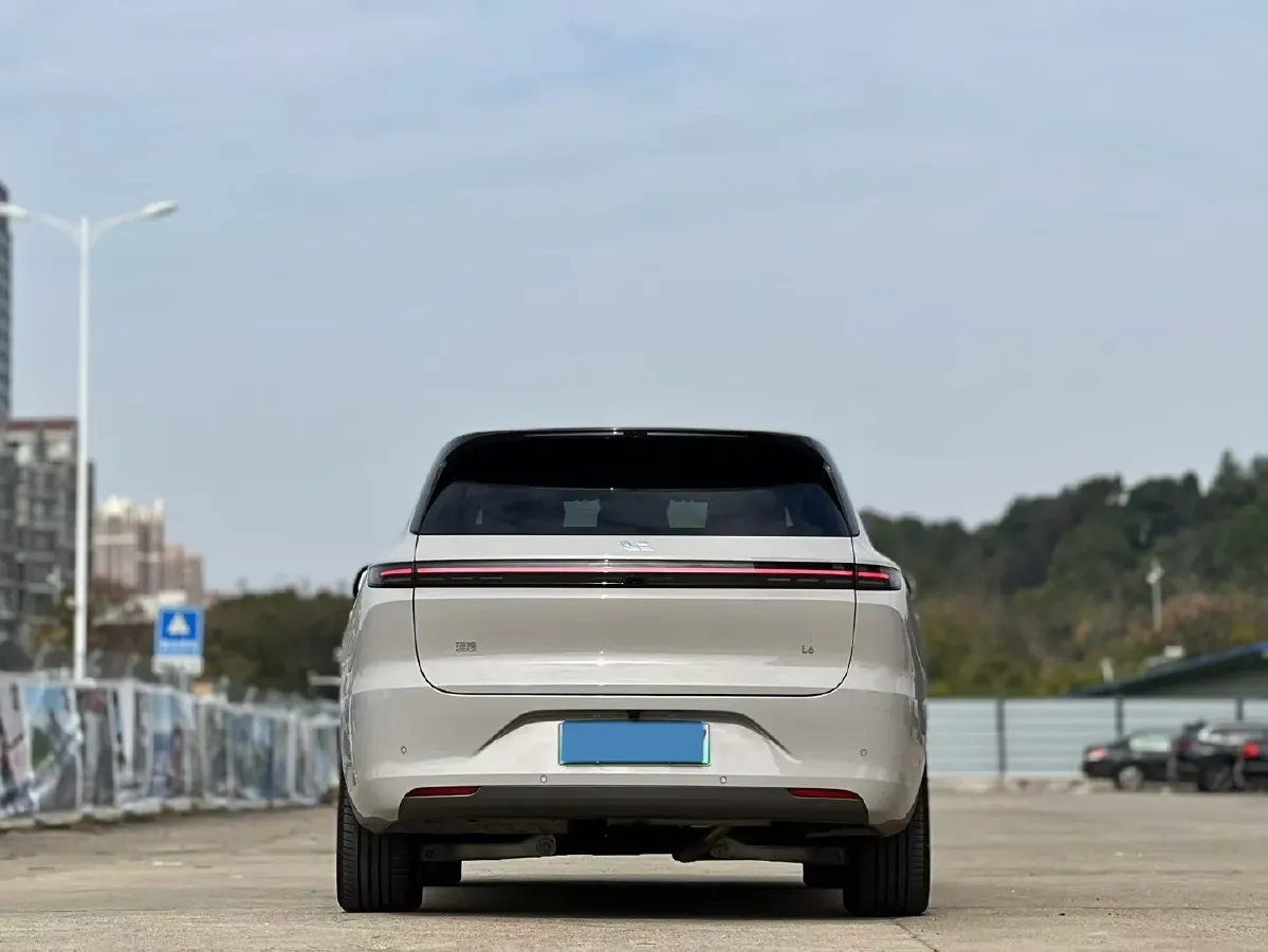 2024 Li L6 Range Extended 154HP L4 REEV 36.8KWH,autocango,china used car exporter,china ev exporter,chinese used car exporter,chinese used ev exporter