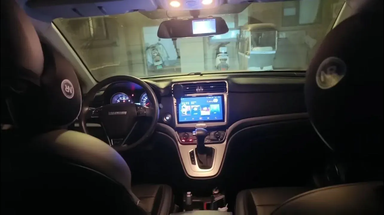 2019 Haval M6 1.5T 150HP L4 7DCT,autocango,china used car exporter,china ev exporter,chinese used car exporter,chinese used ev exporter