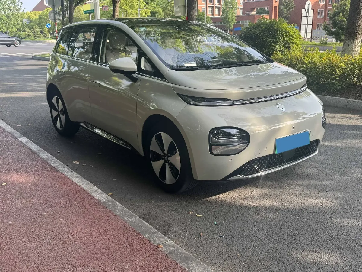 2023 BaoJun Cloud BEV 50.6KWH,autocango,china used car exporter,china ev exporter,chinese used car exporter,chinese used ev exporter