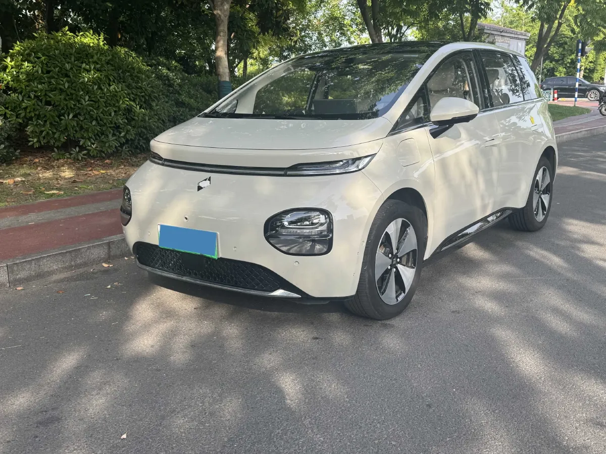 2023 BaoJun Cloud BEV 50.6KWH,autocango,china used car exporter,china ev exporter,chinese used car exporter,chinese used ev exporter