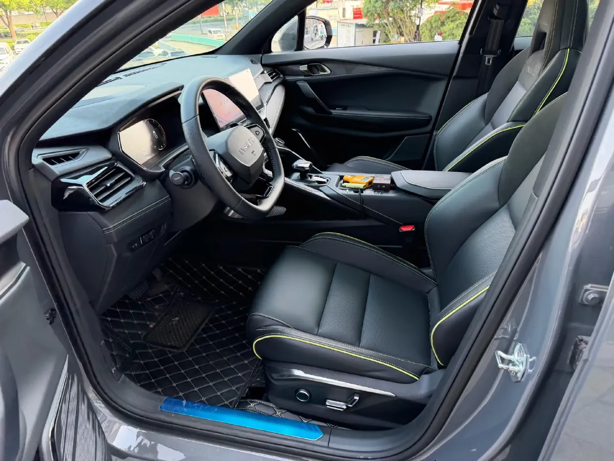 2023 LYNK&CO 06 1.5T 181HP L4 7DCT,autocango,china used car exporter,china ev exporter,chinese used car exporter,chinese used ev exporter