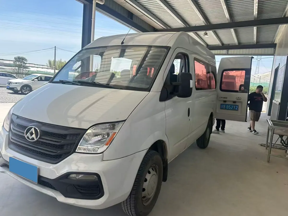 2018 MAXUS XinTu V80 2.5T 136HP L4 6MT,autocango,china used car exporter,china ev exporter,chinese used car exporter,chinese used ev exporter
