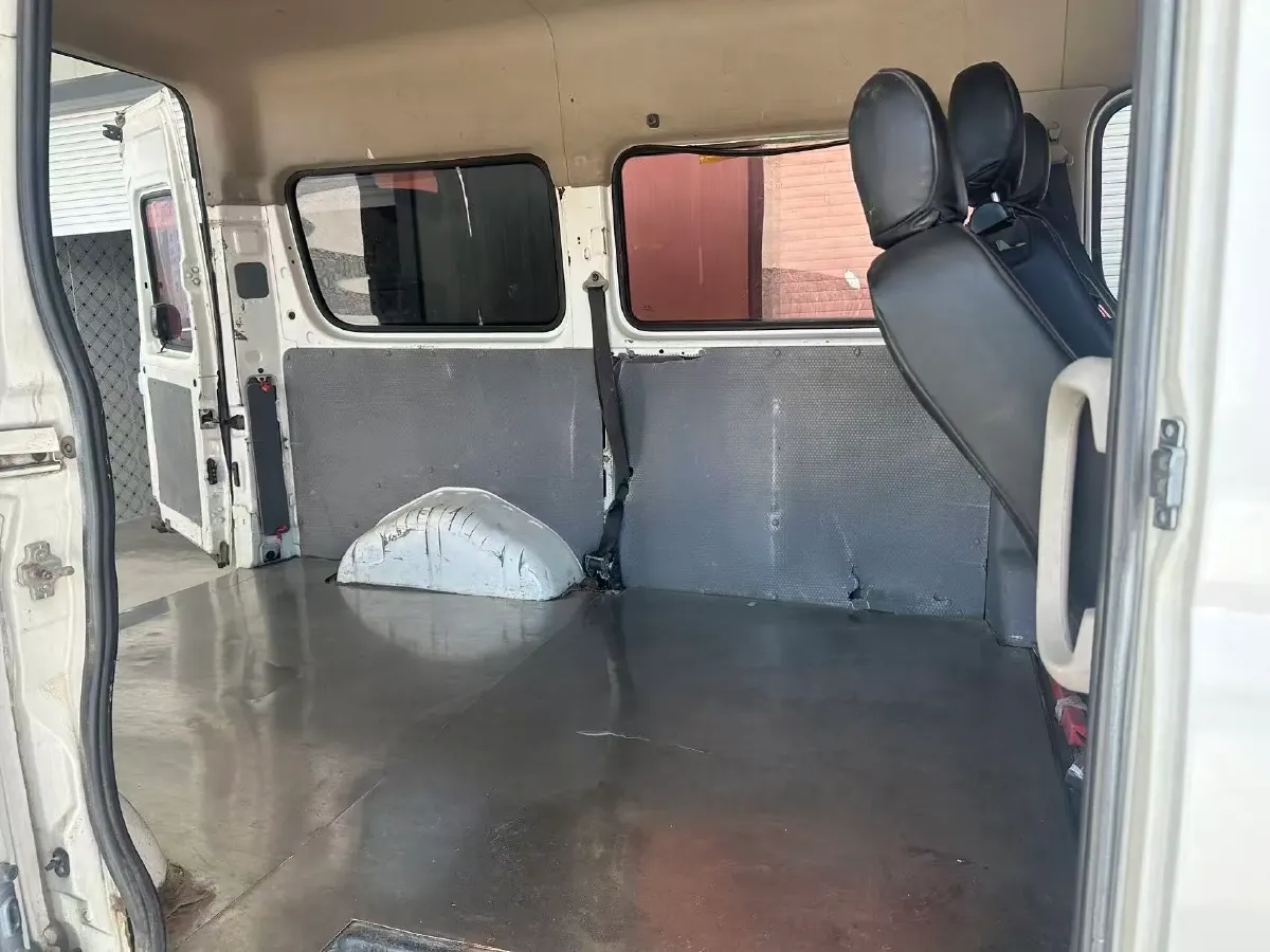 2018 MAXUS XinTu V80 2.5T 136HP L4 6MT,autocango,china used car exporter,china ev exporter,chinese used car exporter,chinese used ev exporter
