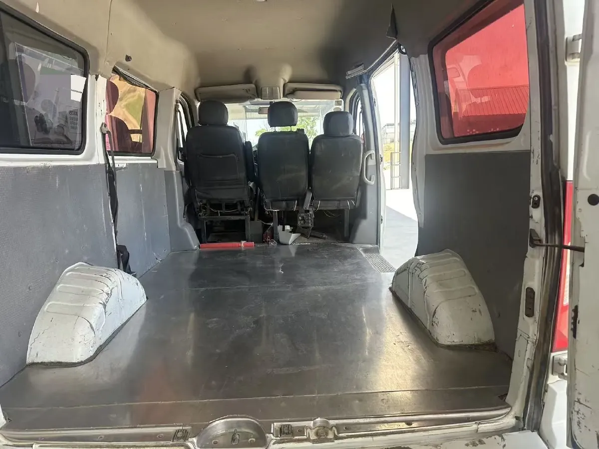2018 MAXUS XinTu V80 2.5T 136HP L4 6MT,autocango,china used car exporter,china ev exporter,chinese used car exporter,chinese used ev exporter