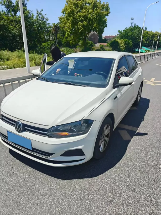2023 Volkswagen Polo 1.5L 110HP L4 6AT,autocango,china used car exporter,china ev exporter,chinese used car exporter,chinese used ev exporter