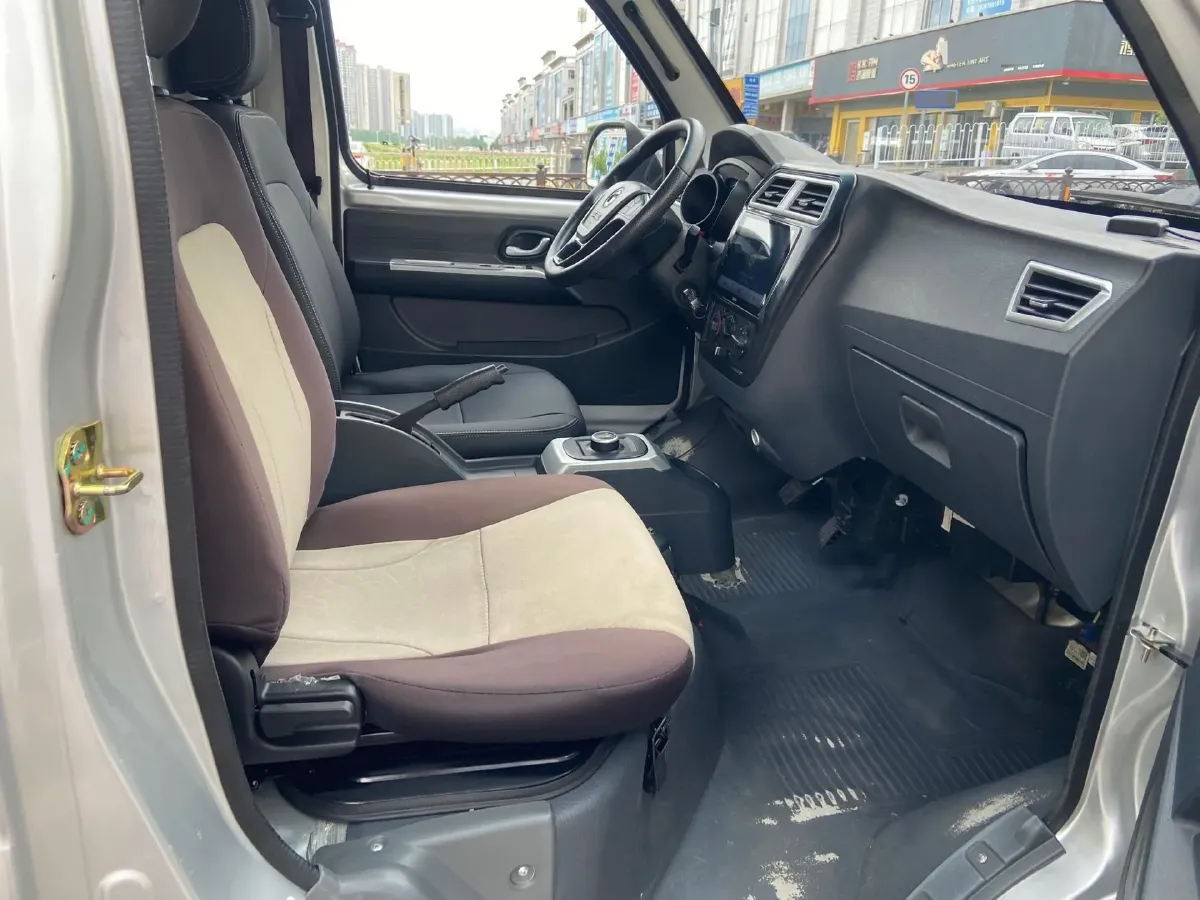 2022 MAXUS XinTu V90 2.0T 150HP L4 6AT,autocango,china used car exporter,china ev exporter,chinese used car exporter,chinese used ev exporter