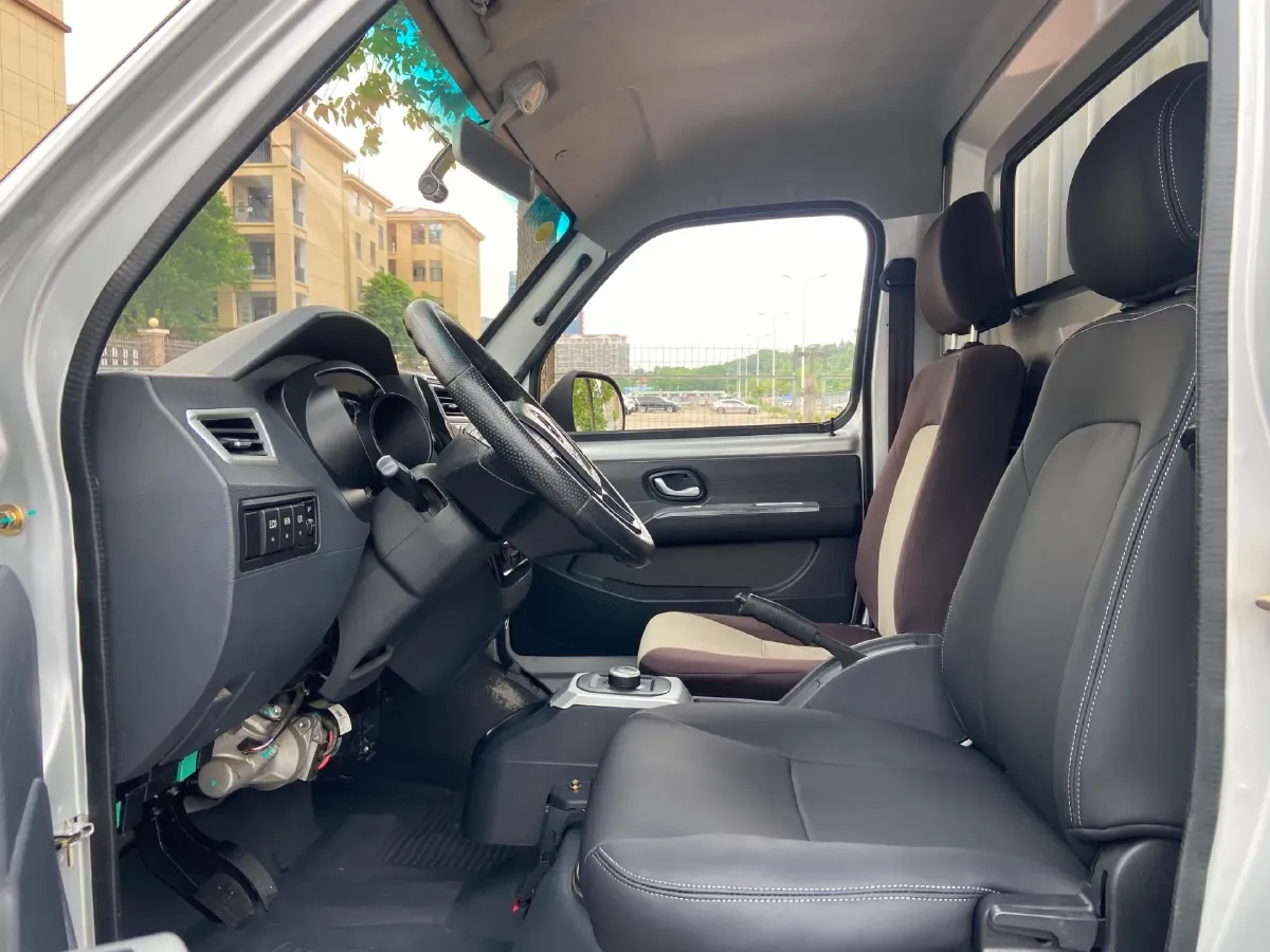 2022 MAXUS XinTu V90 2.0T 150HP L4 6AT,autocango,china used car exporter,china ev exporter,chinese used car exporter,chinese used ev exporter