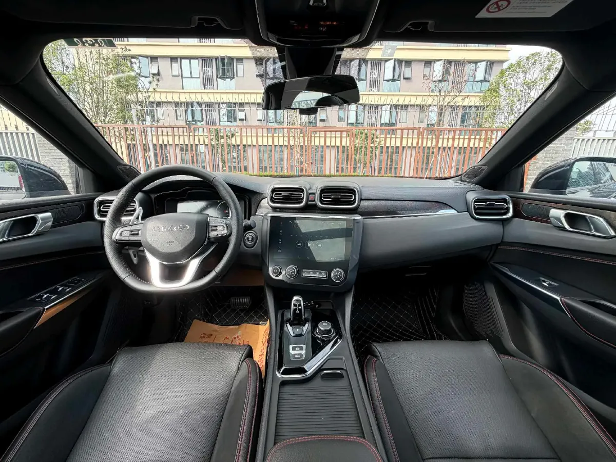 2019 Qoros 5 1.6T 197HP L4 7DCT,autocango,china used car exporter,china ev exporter,chinese used car exporter,chinese used ev exporter