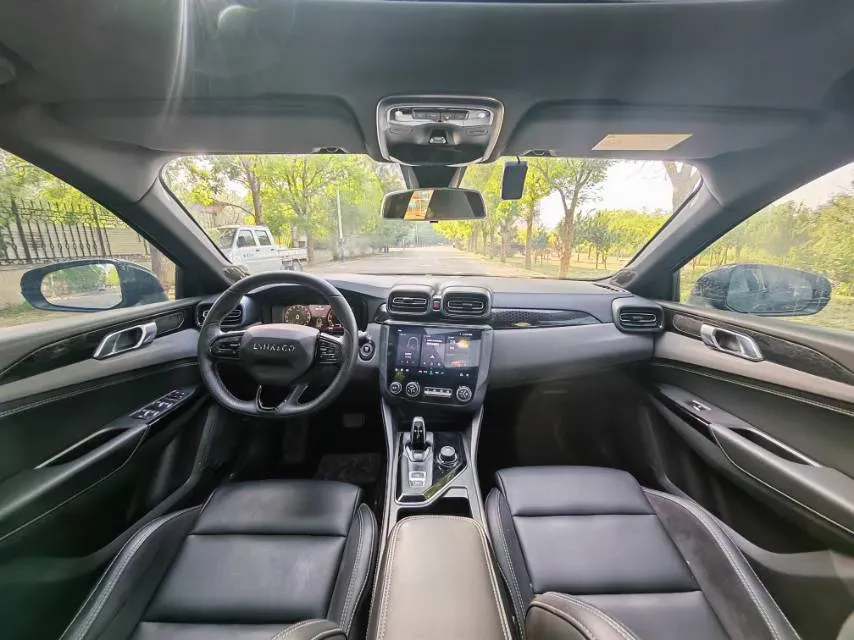 2022 LYNK&CO 02 Hatchback 2.0T 190HP L4 7DCT,autocango,china used car exporter,china ev exporter,chinese used car exporter,chinese used ev exporter