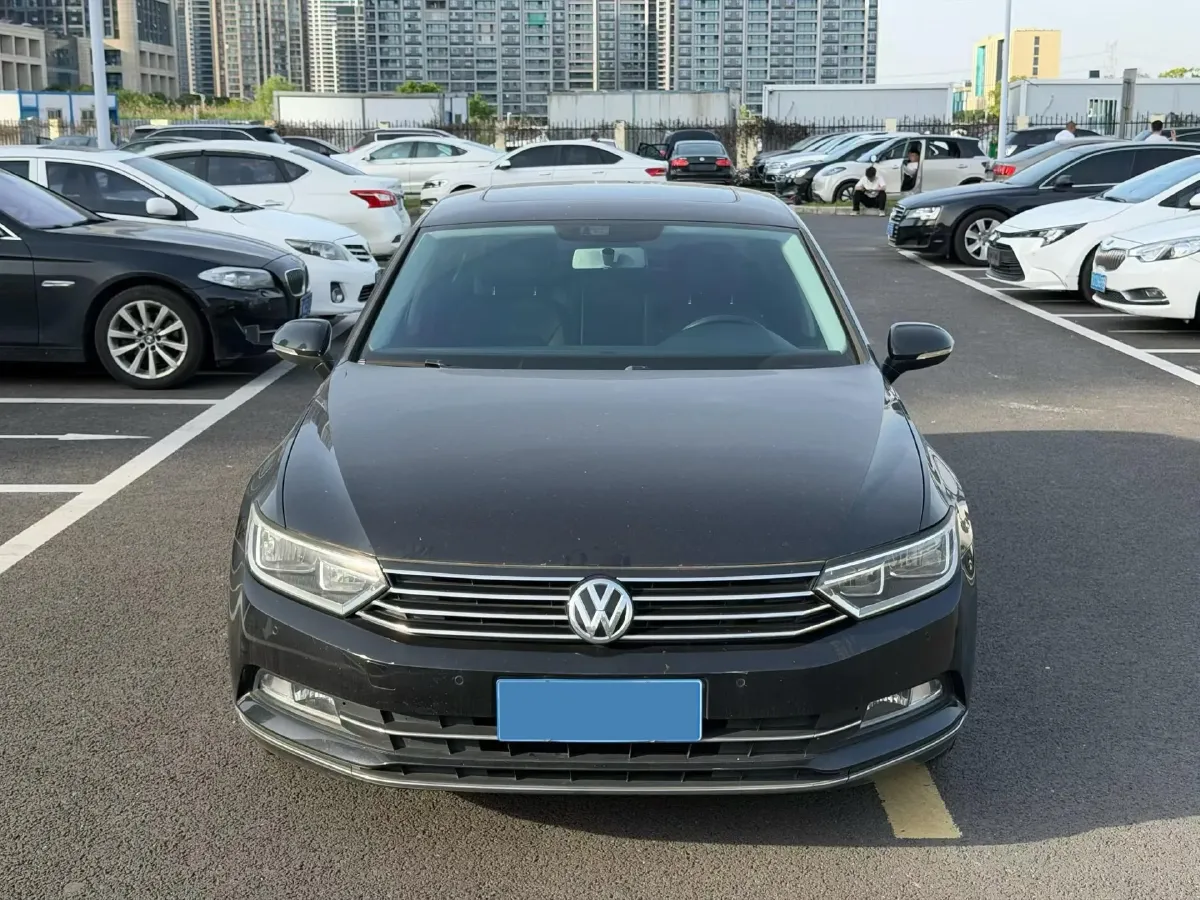 2017 Volkswagen Magotan 1.4T 150HP L4 7DCT,autocango,china used car exporter,china ev exporter,chinese used car exporter,chinese used ev exporter