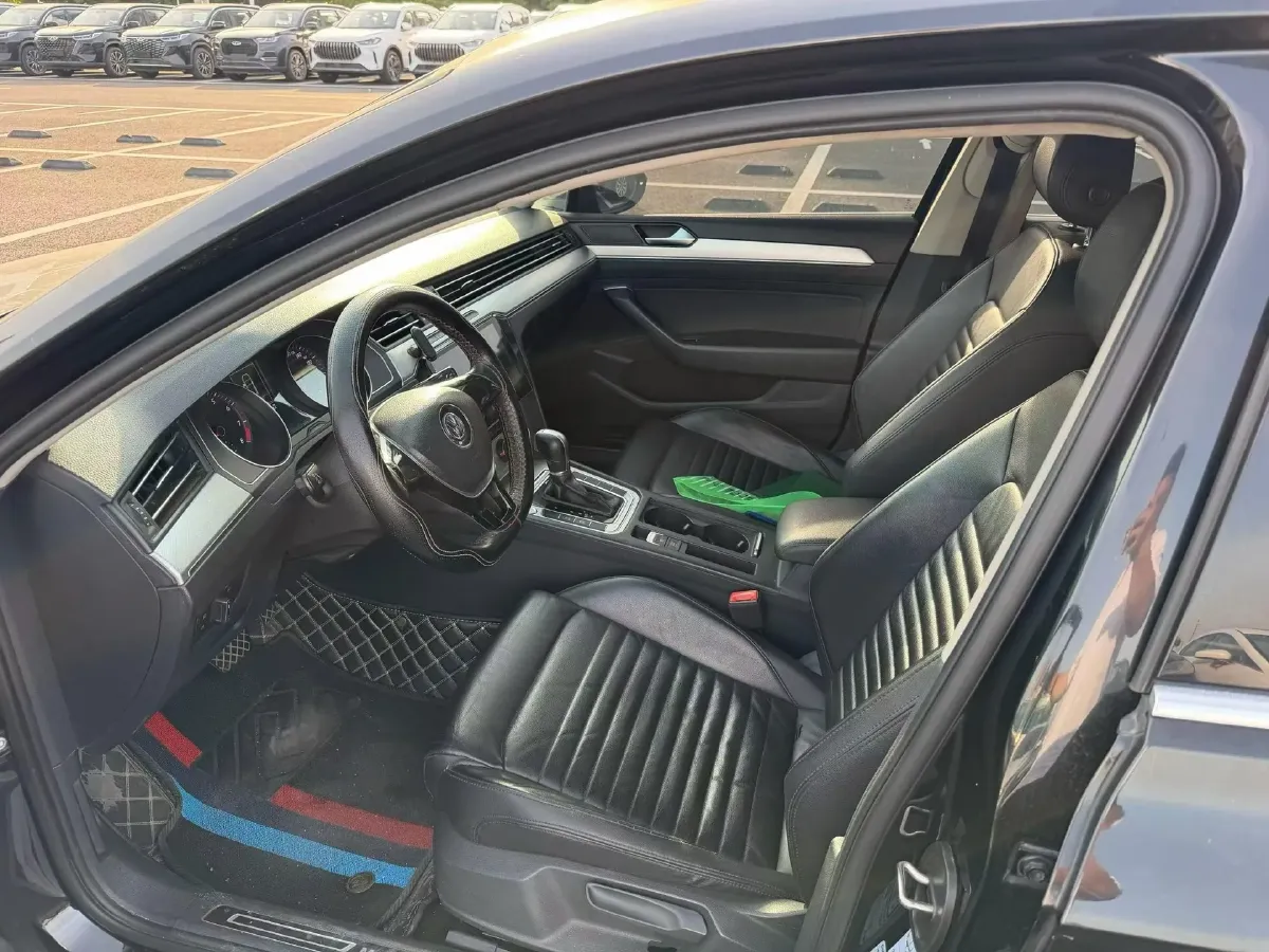 2017 Volkswagen Magotan 1.4T 150HP L4 7DCT,autocango,china used car exporter,china ev exporter,chinese used car exporter,chinese used ev exporter