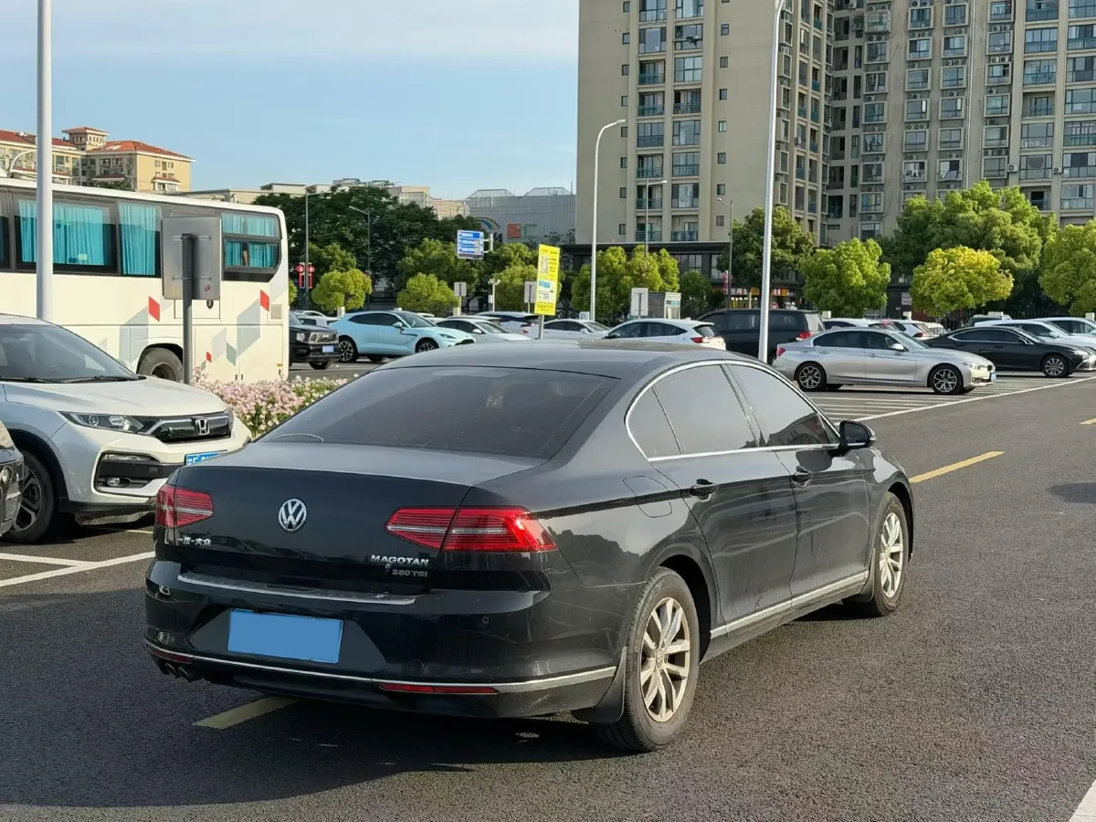 2017 Volkswagen Magotan 1.4T 150HP L4 7DCT,autocango,china used car exporter,china ev exporter,chinese used car exporter,chinese used ev exporter