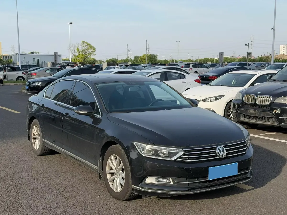 2017 Volkswagen Magotan 1.4T 150HP L4 7DCT,autocango,china used car exporter,china ev exporter,chinese used car exporter,chinese used ev exporter
