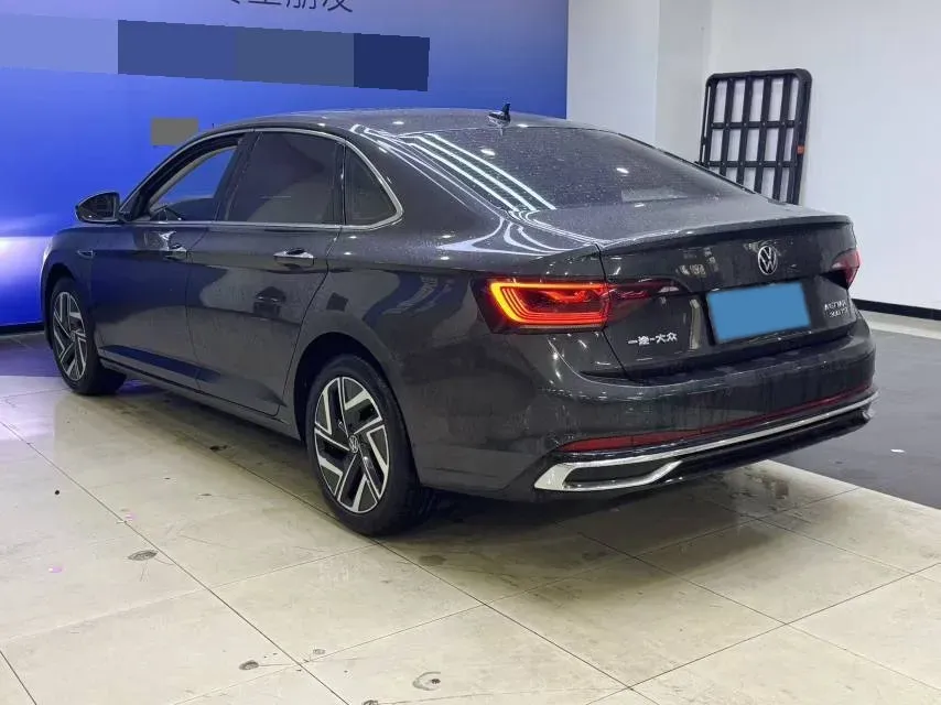 2025 Volkswagen Sagitar 1.5T 160HP L4 7DCT,autocango,china used car exporter,china ev exporter,chinese used car exporter,chinese used ev exporter