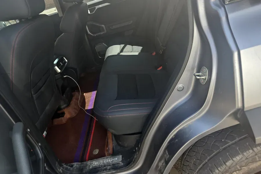 2024 Jetour ShanHai TravellerC-DM 1.5T 156HP L4 3DHT PHEV 43.24KWH,autocango,china used car exporter,china ev exporter,chinese used car exporter,chinese used ev exporter