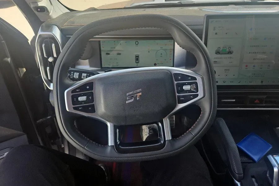 2024 Jetour ShanHai TravellerC-DM 1.5T 156HP L4 3DHT PHEV 43.24KWH,autocango,china used car exporter,china ev exporter,chinese used car exporter,chinese used ev exporter