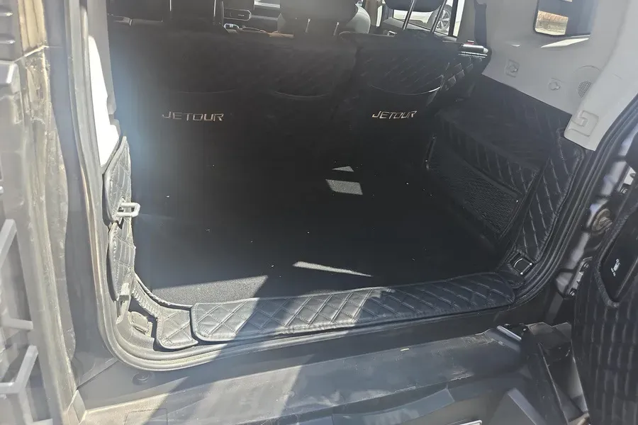 2024 Jetour ShanHai TravellerC-DM 1.5T 156HP L4 3DHT PHEV 43.24KWH,autocango,china used car exporter,china ev exporter,chinese used car exporter,chinese used ev exporter