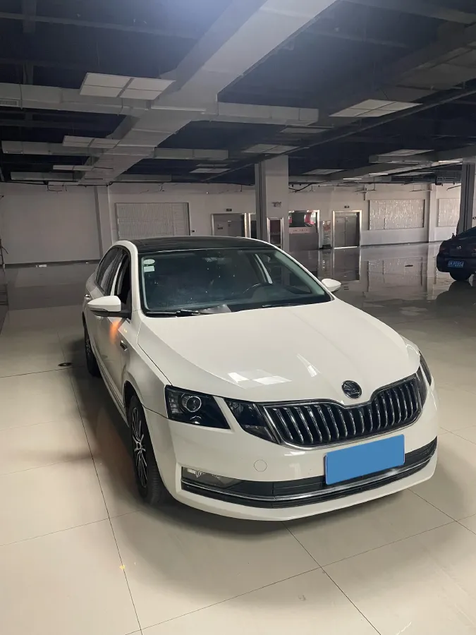 2018 Skoda Octavia 1.6L 110HP L4 6AT,autocango,china used car exporter,china ev exporter,chinese used car exporter,chinese used ev exporter