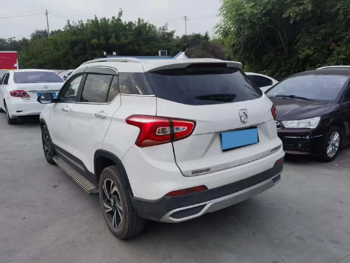 2017 BaoJun 510 1.5L 112HP L4 6MT,autocango,china used car exporter,china ev exporter,chinese used car exporter,chinese used ev exporter