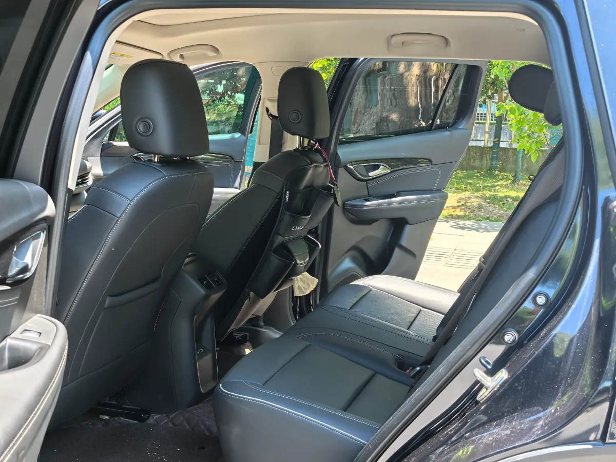 2022 Buick EnvisionPlus 2.0T 237HP L4 9AT,autocango,china used car exporter,china ev exporter,chinese used car exporter,chinese used ev exporter