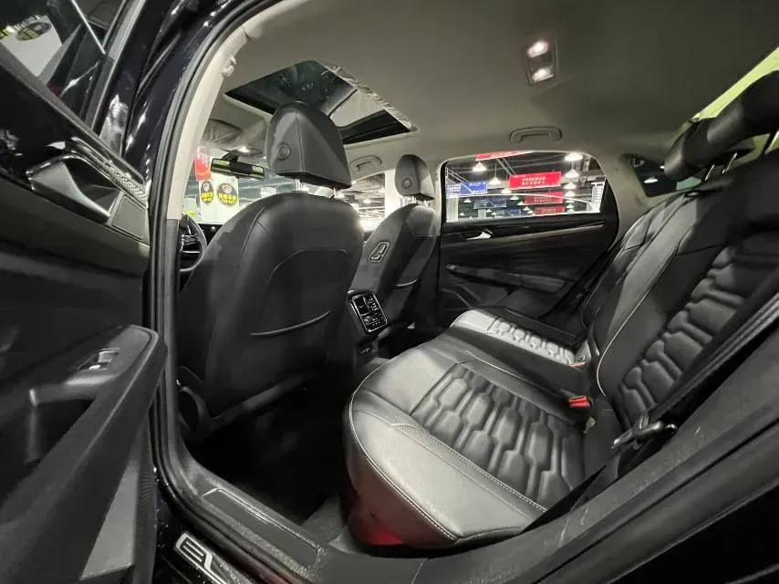 2021 Volkswagen Passat 1.4T 150HP L4 7DCT,autocango,china used car exporter,china ev exporter,chinese used car exporter,chinese used ev exporter