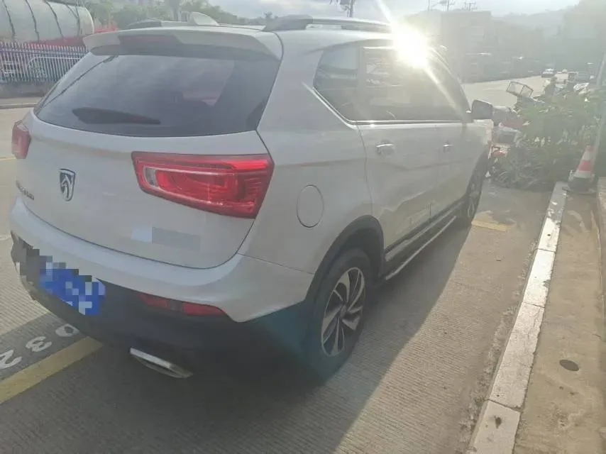 2017 BaoJun 560 1.5T 150HP L4 6DCT,autocango,china used car exporter,china ev exporter,chinese used car exporter,chinese used ev exporter