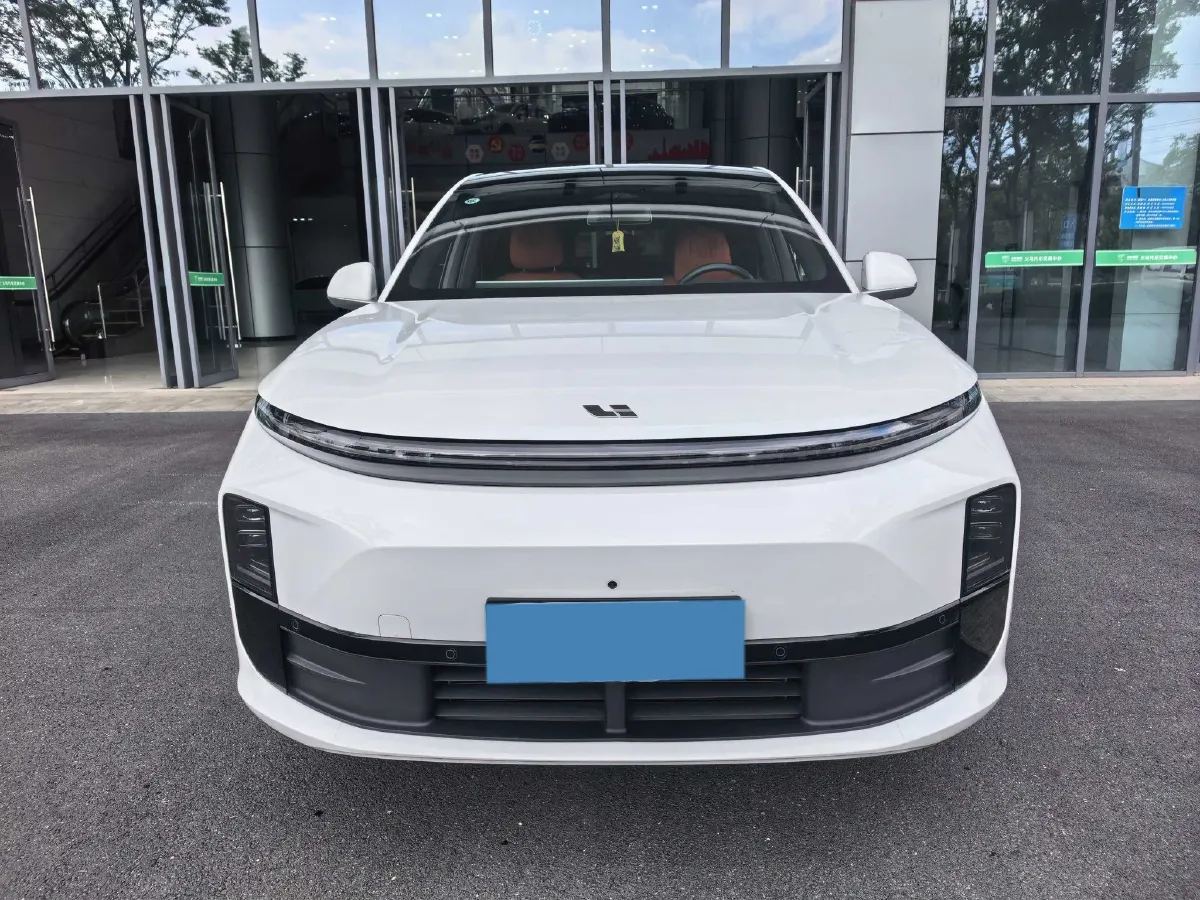 2024 Li L6 Range Extended 154HP L4 REEV 36.8KWH,autocango,china used car exporter,china ev exporter,chinese used car exporter,chinese used ev exporter