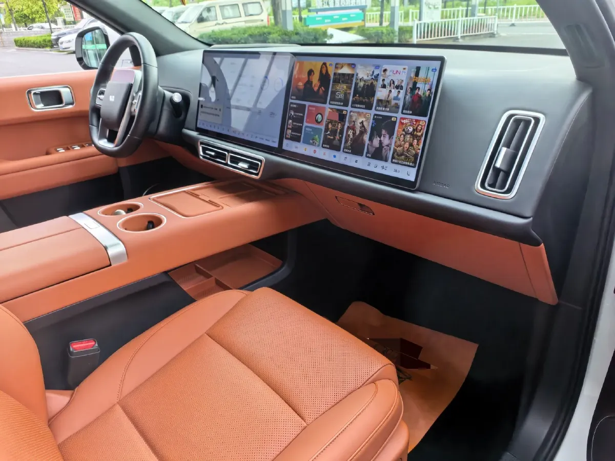 2024 Li L6 Range Extended 154HP L4 REEV 36.8KWH,autocango,china used car exporter,china ev exporter,chinese used car exporter,chinese used ev exporter