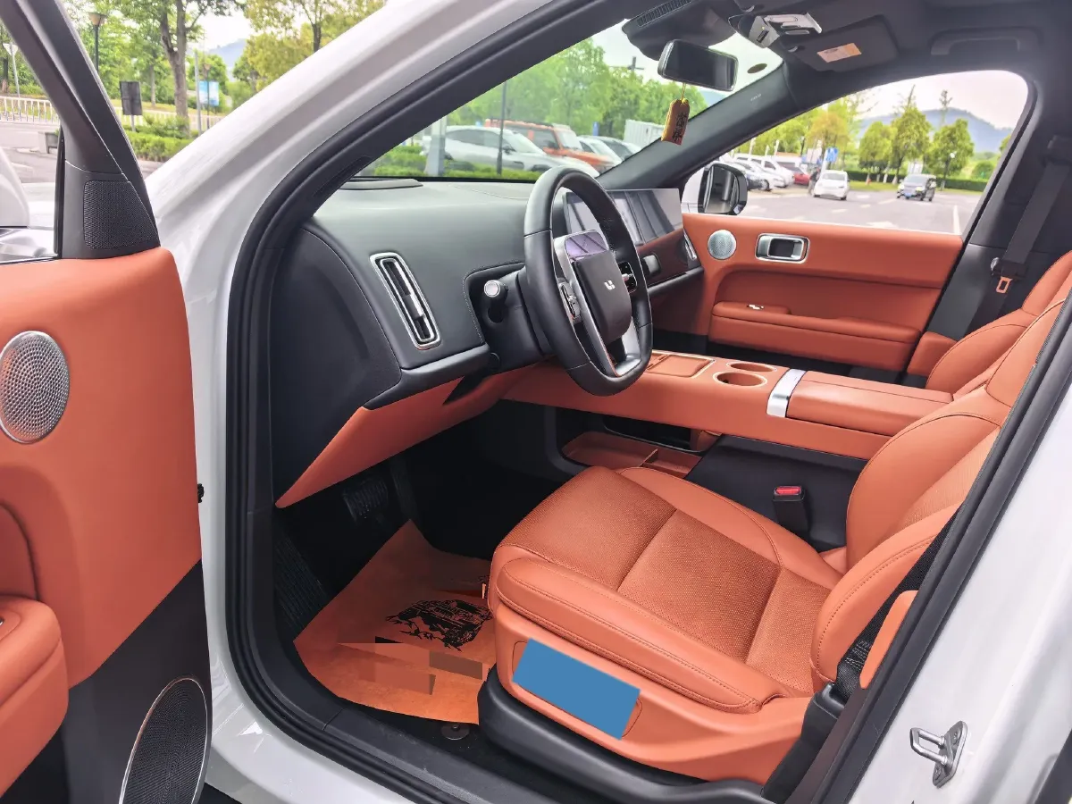 2024 Li L6 Range Extended 154HP L4 REEV 36.8KWH,autocango,china used car exporter,china ev exporter,chinese used car exporter,chinese used ev exporter