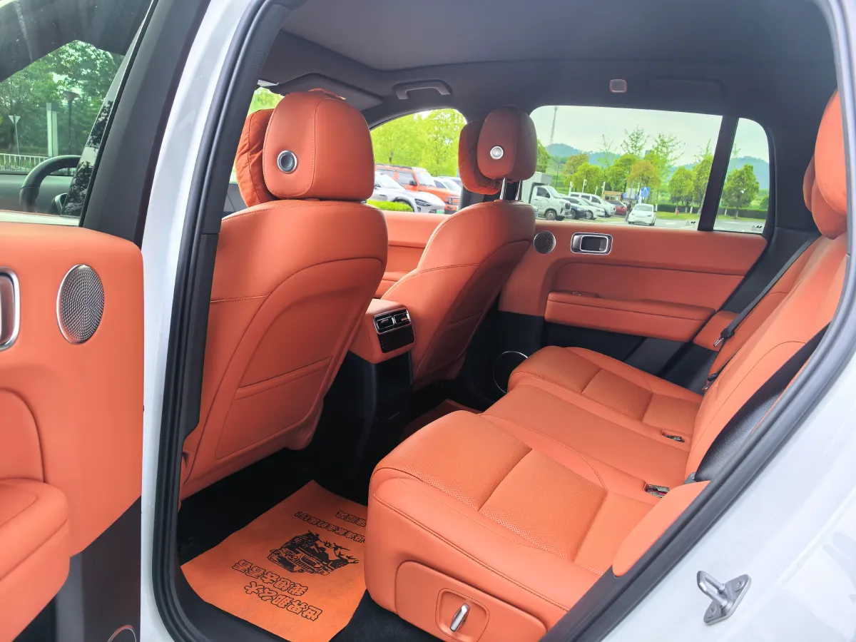 2024 Li L6 Range Extended 154HP L4 REEV 36.8KWH,autocango,china used car exporter,china ev exporter,chinese used car exporter,chinese used ev exporter