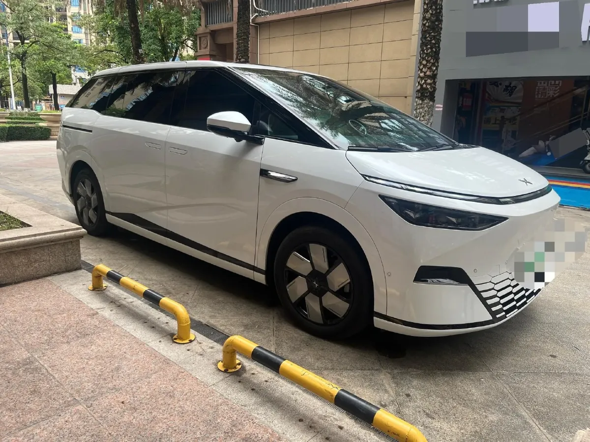 2024 Xpeng X9 BEV 101.5KWH,autocango,china used car exporter,china ev exporter,chinese used car exporter,chinese used ev exporter