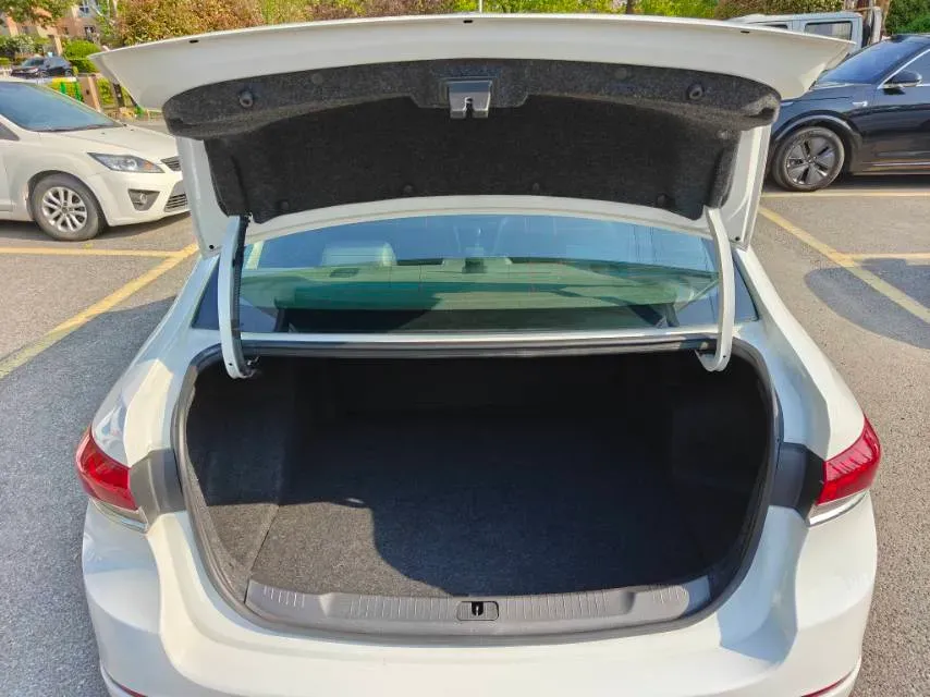 2021 Buick Excelle 1.5L 113HP L4 6AT,autocango,china used car exporter,china ev exporter,chinese used car exporter,chinese used ev exporter