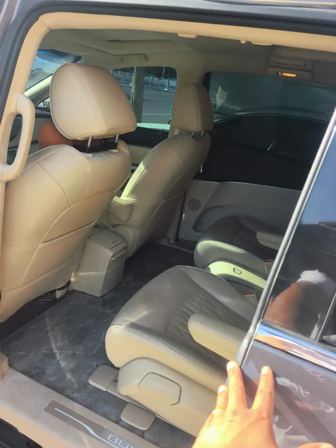 2023 Buick GL8 2.0T 237HP L4 9AT,autocango,china used car exporter,china ev exporter,chinese used car exporter,chinese used ev exporter