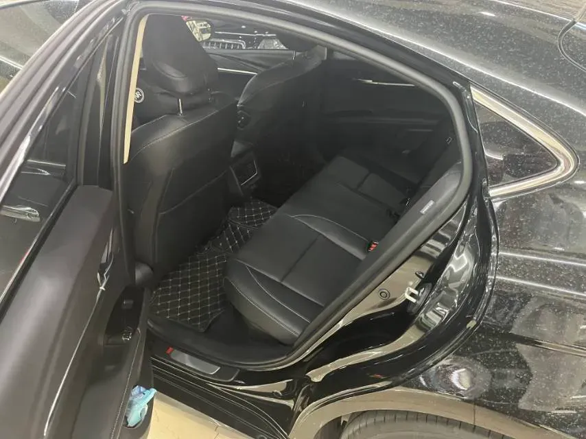 2024 Toyota Camry 2.0L 152HP L4 E-CVT Hybrid,autocango,china used car exporter,china ev exporter,chinese used car exporter,chinese used ev exporter