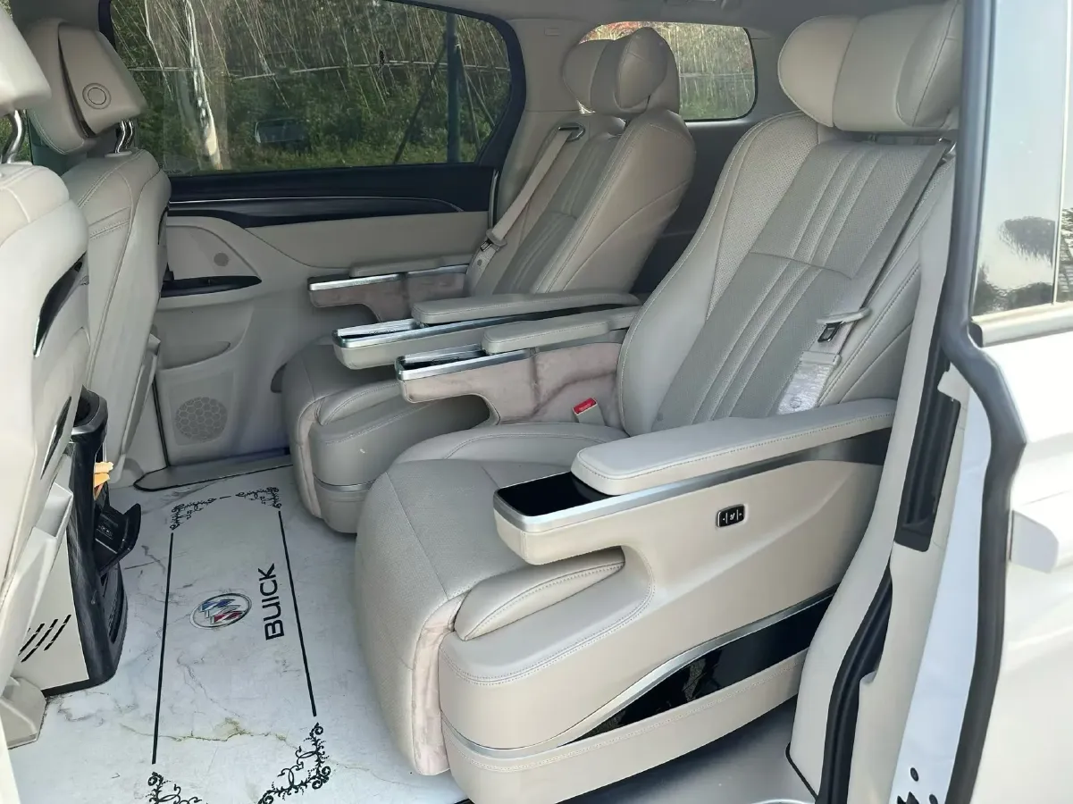 2022 Buick GL8 2.0T 237HP L4 9AT,autocango,china used car exporter,china ev exporter,chinese used car exporter,chinese used ev exporter